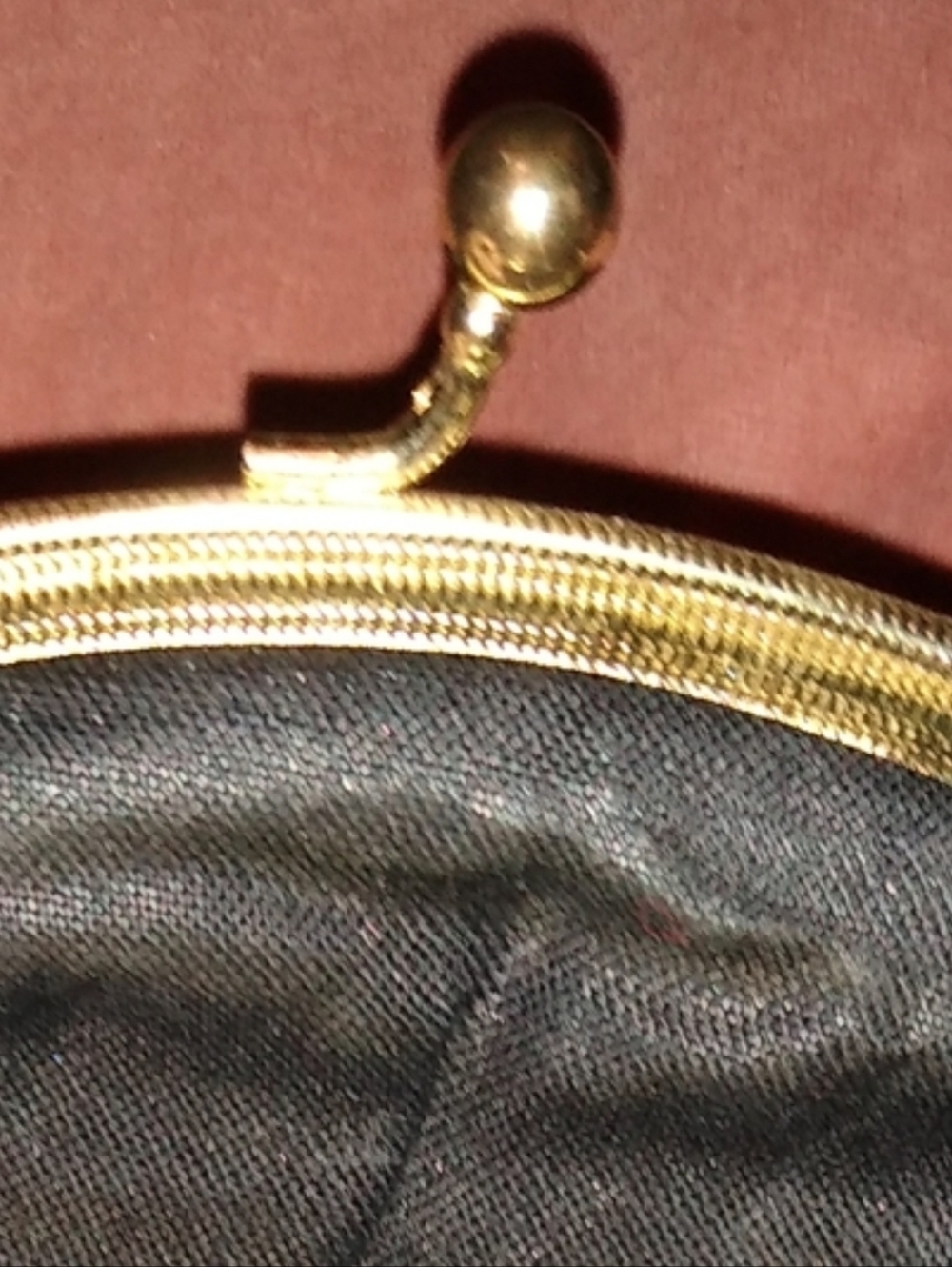 Vintage Black Enamel Metal Mesh Clutch Little Purse Snap Close Small Hinged Bag - Picture 9 of 12